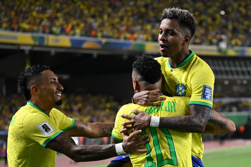 Eliminatorias Sudamericanas: Bolivia bailó al ritmo de Brasil (Fuente: AFP)