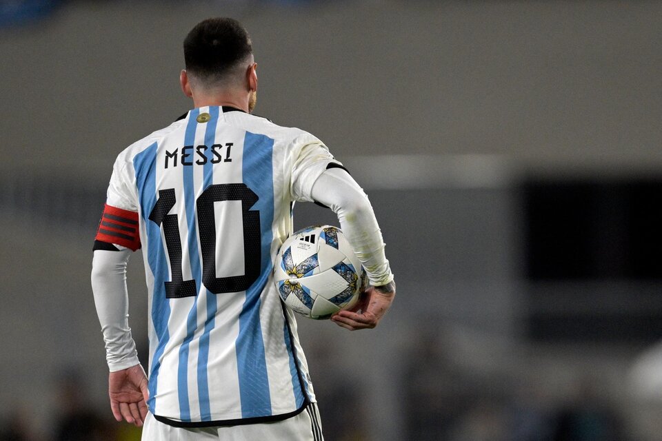 Messi se realizó estudios médicos que descartaron una lesión: ¿Viajará a La Paz? (Fuente: AFP)