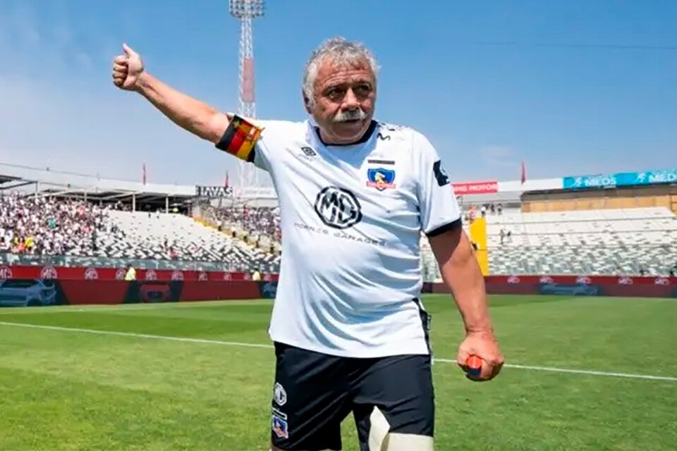 Carlos Caszely, gloria de Colo Colo y de la selección chilena.
