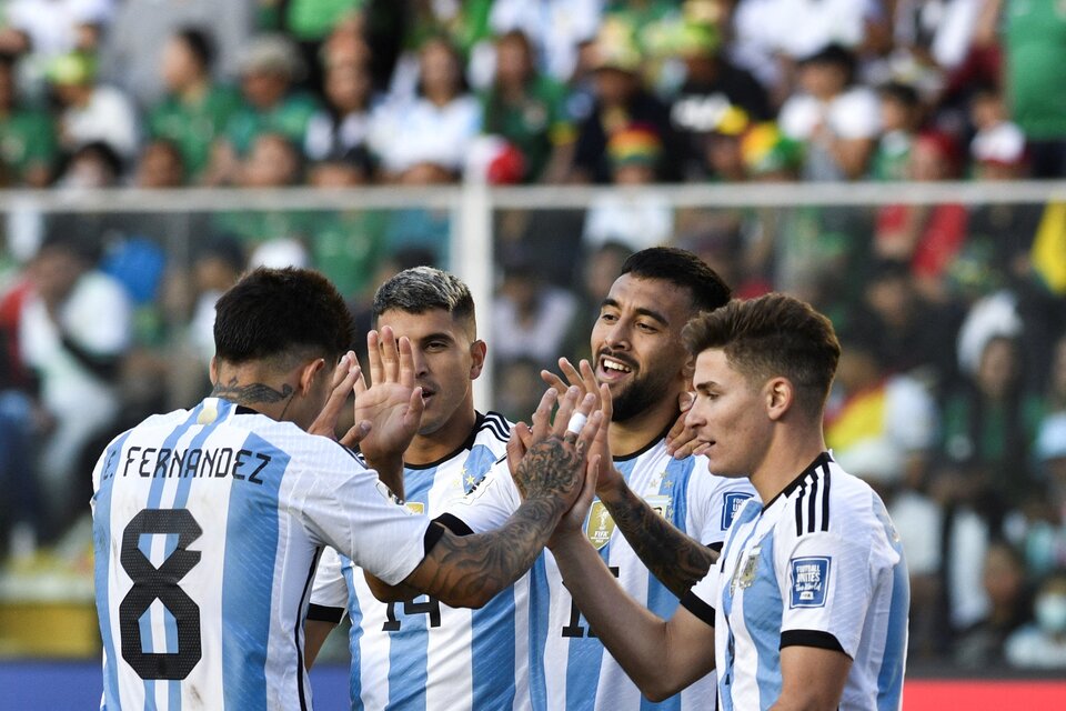 Argentina hizo un muy buen partido en la altura de La Paz, y goleó a Bolivia por 3 a 0.  (Fuente: AFP)