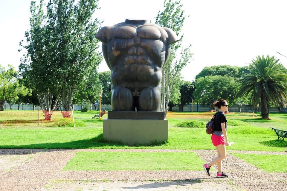 Adiós a Fernando Botero: dónde visitar dos obras del artista colombiano en Argentina