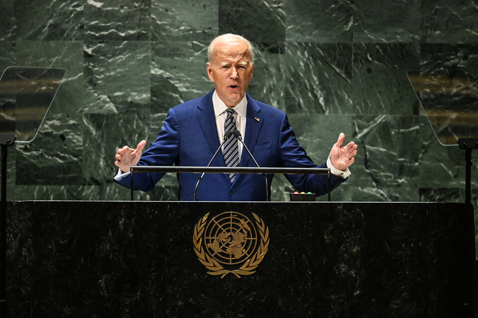 Joe Biden hecha culpas sobre la guerra, sin mirar la propia. (Fuente: AFP)
