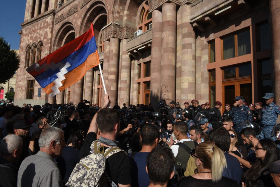 Los separatistas armenios de Nagorno Karabaj anunciaron una tregua con Azerbaiyán (Fuente: AFP)