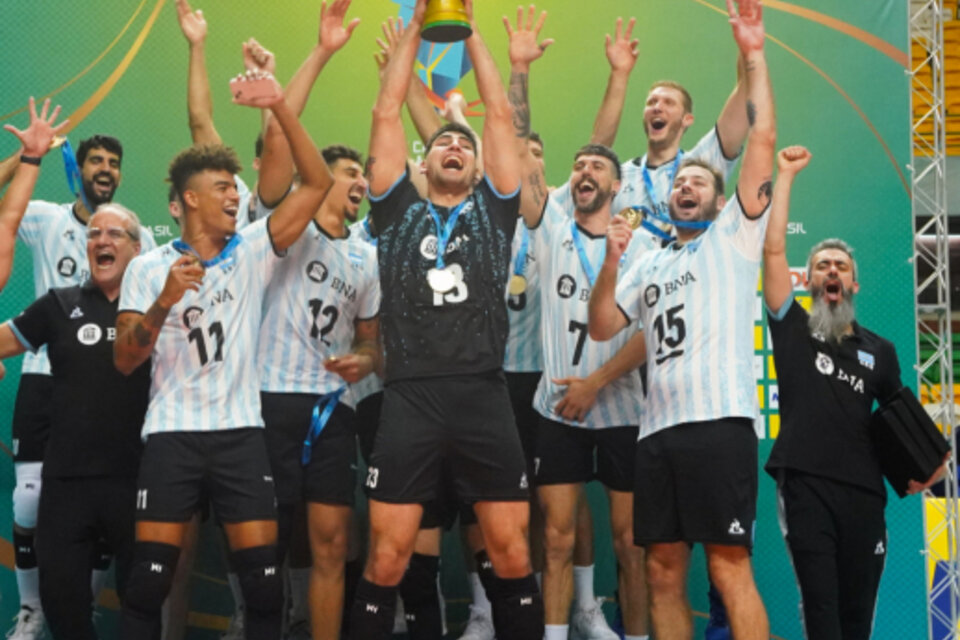 La selección argentina de vóley viene de ganar el Sudamericano 2023 en Recife, Brasil.  (Fuente: feva)