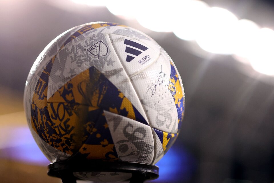 El balón con el que se juega la Major League Soccer (Fuente: AFP)