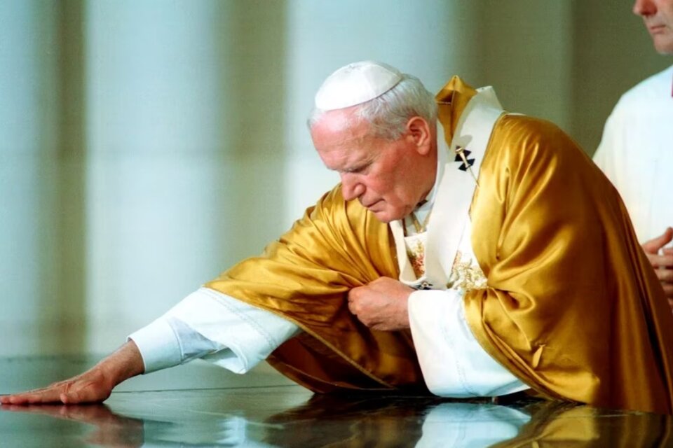 Juan Pablo II comenzó su papado el 16 de octubre de 1978 (Fuente: EFE)