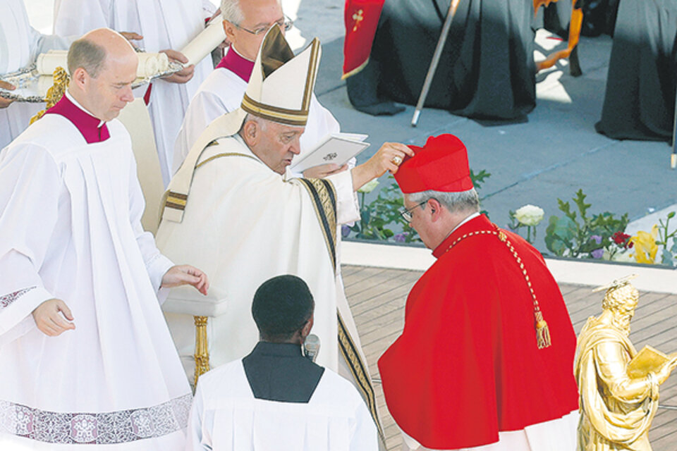 El Papa creó 21 nuevos cardenales en la Plaza de San Pedro. (Fuente: EFE)