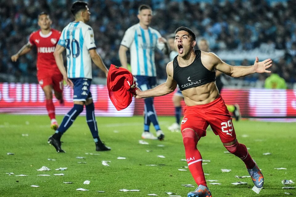 Chaco Martínez fue una de las figuras y lo coronó con el gol de penal (Fuente: NA)