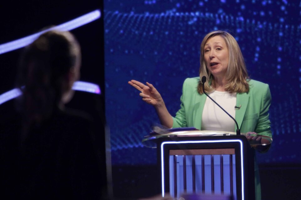 La candidata de izquierda Myriam Bregman durante el primer debate presidencial. (Fuente: Télam)