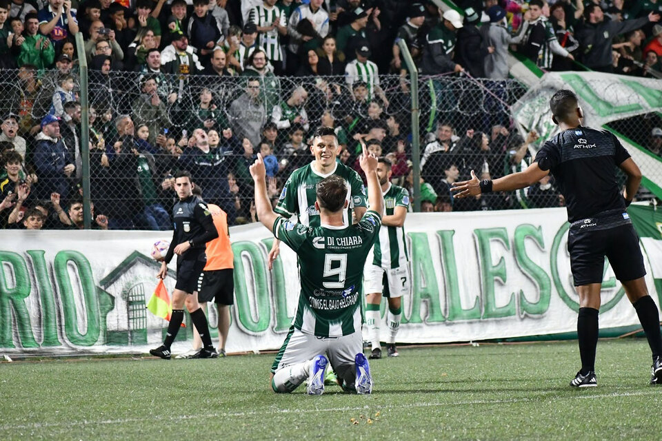 Excursionistas Y Laferrere Lograron El Ascenso A Primera B | "Hermosa ...