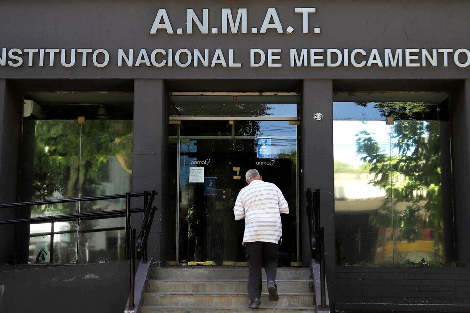 La ANMAT controla y fiscaliza medicamentos, alimentos y artículos de tecnología médica (Fuente: NA)
