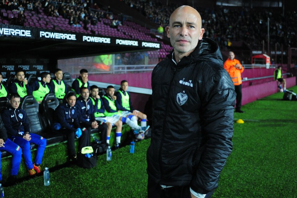 El entrenador Sebastián Méndez. (Fuente: Fotobaires)