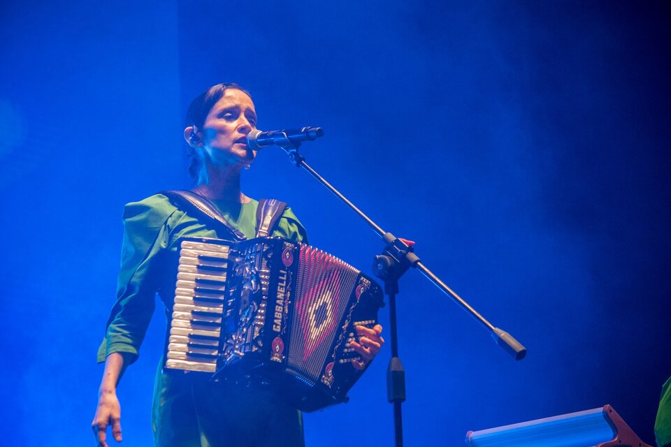 Julieta Venegas, más cerca de la canción iconoclasta que de los hits.  (Fuente: Adrián Pérez)