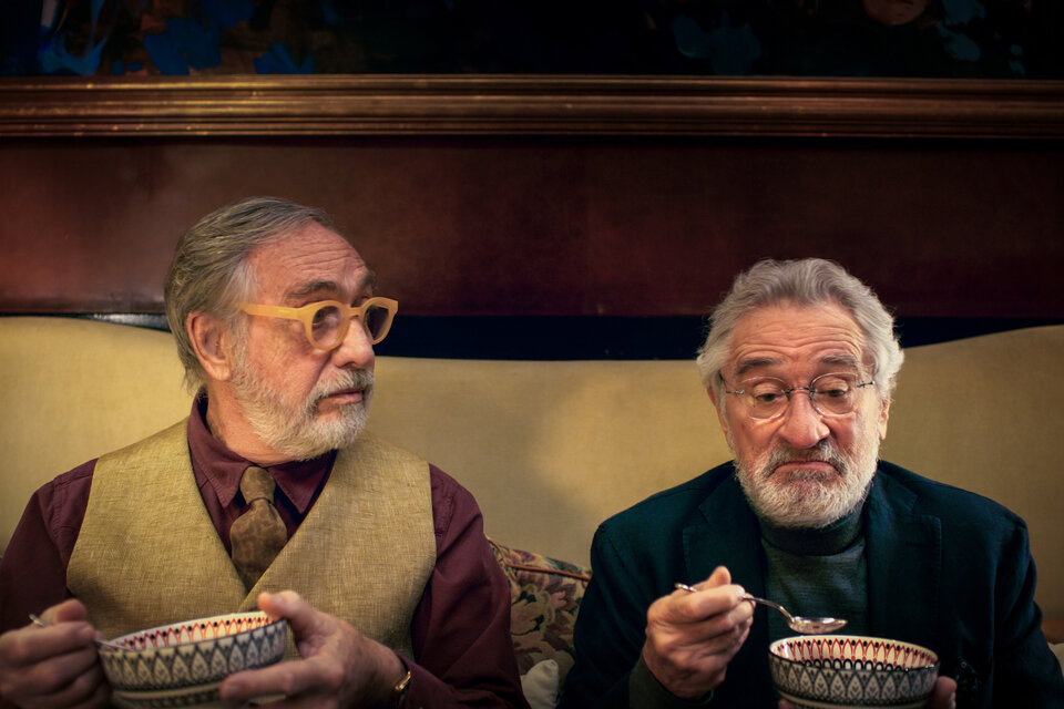 Brandoni y De Niro se lucen como dos viejos gruñones en una Buenos Aires “sofisticada, salvaje y encantadora”. 