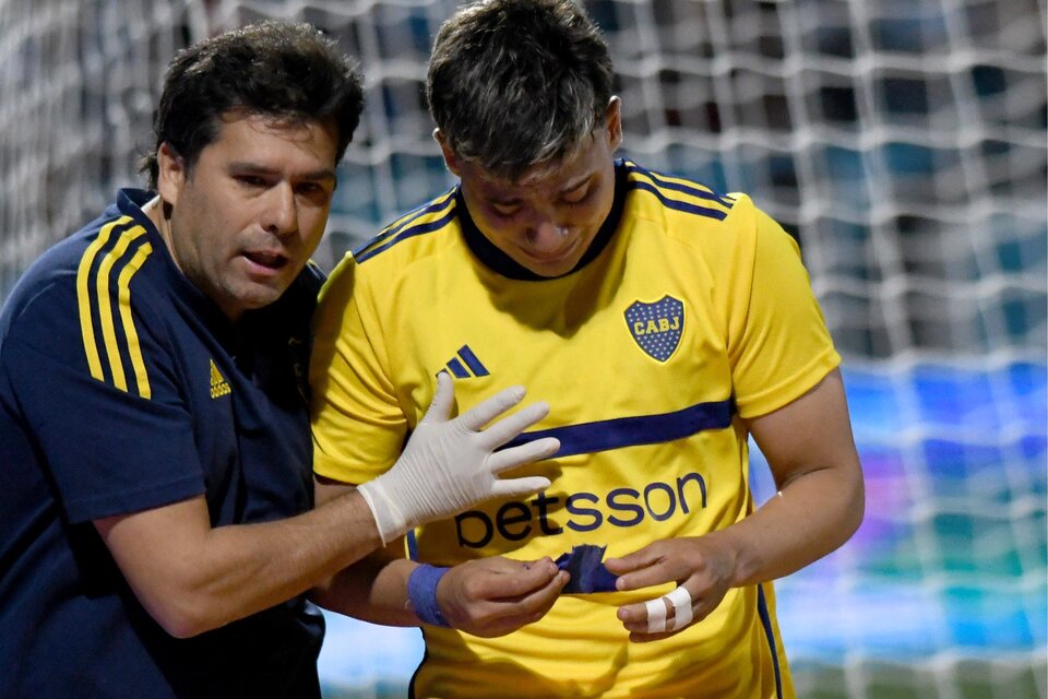 Exequiel Zeballos se retiró llorando de la cancha de Belgrano (Fuente: Fotobaires)