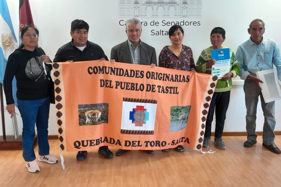 Entregaron carpetas de relevamientos territoriales a 12 comunidades indígenas de Salta 