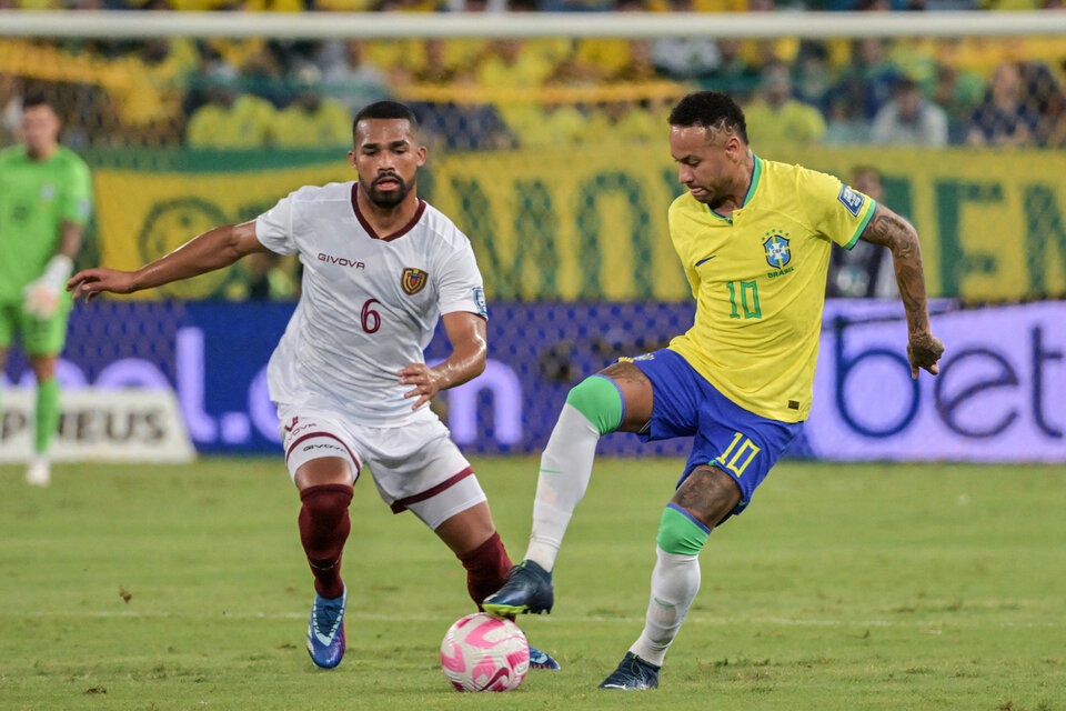 Neymar mostró un buen nivel y fue de lo mejor de Brasil (Fuente: AFP)