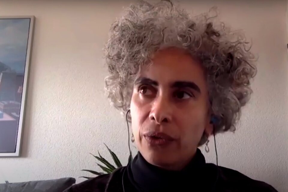 La escritora palestina Adania Shibli.