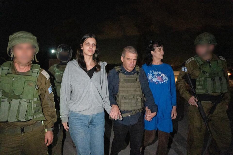 Judith y Elizabeth Ranaan, liberadas este viernes por Hamas.