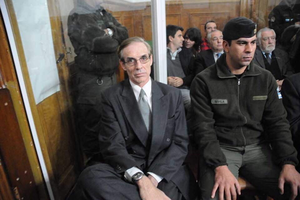 Amelong en uno de los juicios en los que fue acusado y condenado. (Fuente: Archivo Rosario/12)