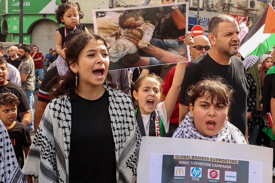Palestinos protestan en Ramalá, Cisjordania. (Fuente: AFP)