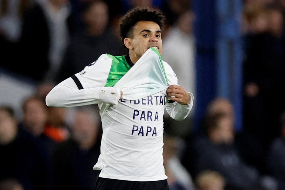 Emotivo: Luis Díaz hizo un gol agónico para Liverpool y pidió por la liberación de su padre secuestrado (Fuente: NA)