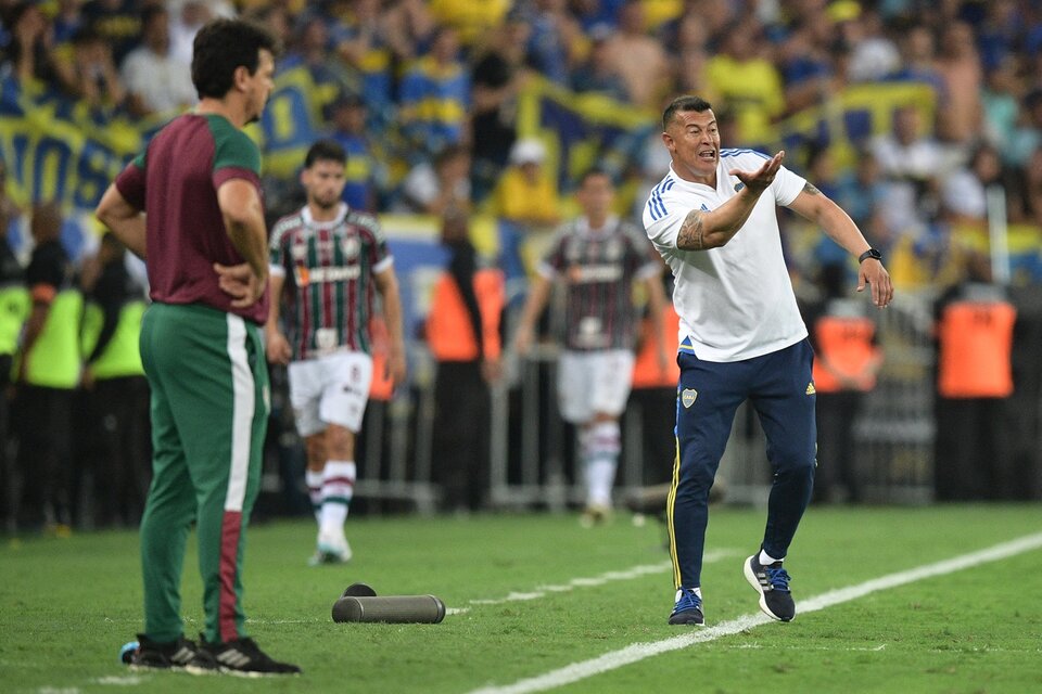 Jorge Almirón da indicaciones durante la final de la Copa Libertadores (Fuente: AFP)