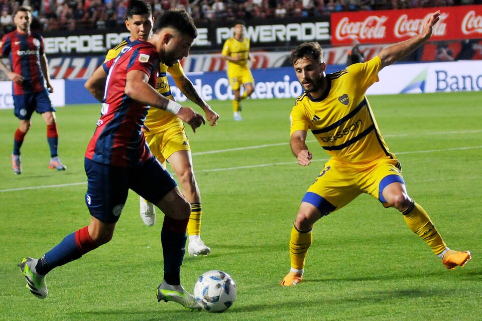 Barrios intenta superar a Saracchi (Fuente: Julio Mancini)