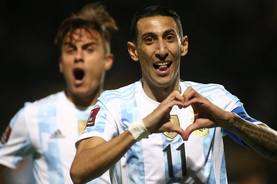 La última vez que jugaron, Argentina le ganó a Uruguay con un golazo de Ángel Di María. (Fuente: EFE)