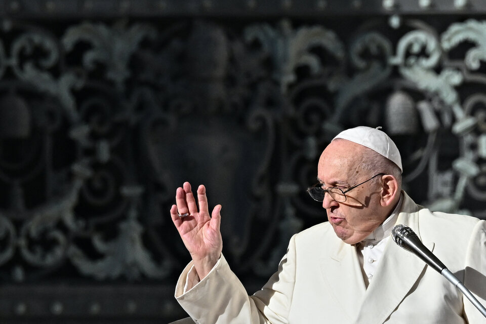 Francisco tiene un "leve estado gripal" según un comunicado del Vaticano. (Fuente: AFP)