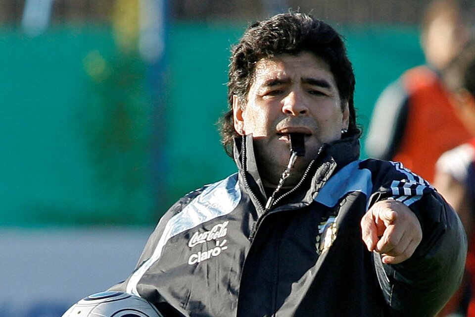 A tres años de la muerte de Maradona, los fiscales presentaron lista de 189 testigos para el juicio. (Fuente: NA)