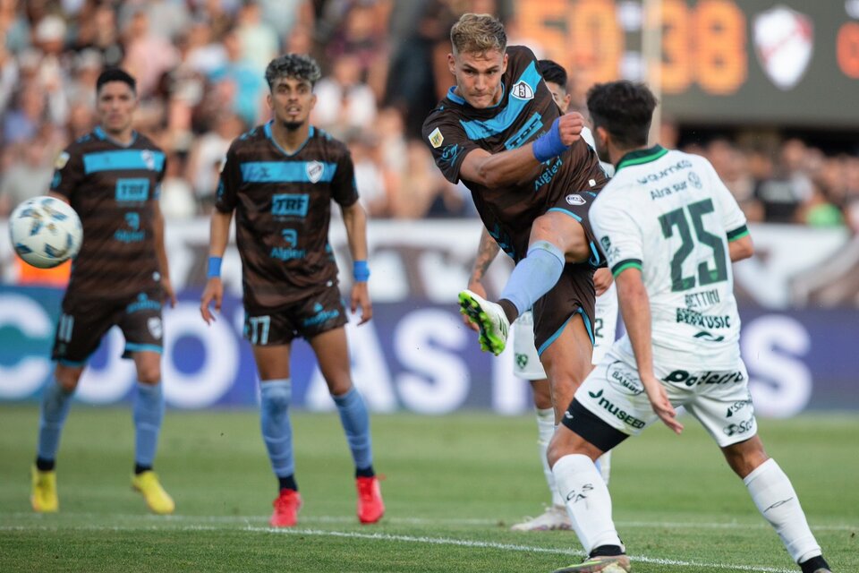 Copa de la Liga: Sarmiento se salvó y Palermo quiere irse a Boca  (Fuente: Prensa Platense)