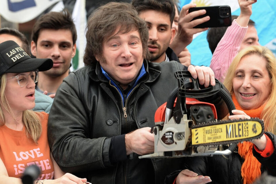 Javier Milei promete pasar la motosierra sobre el gasto público (Fuente: Leandro Teysseire)