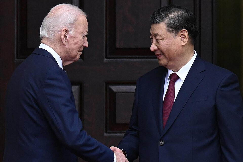 Los presidentes de Estados Unidos y China, Joe Biden y Xi Jinping. (Fuente: AFP)