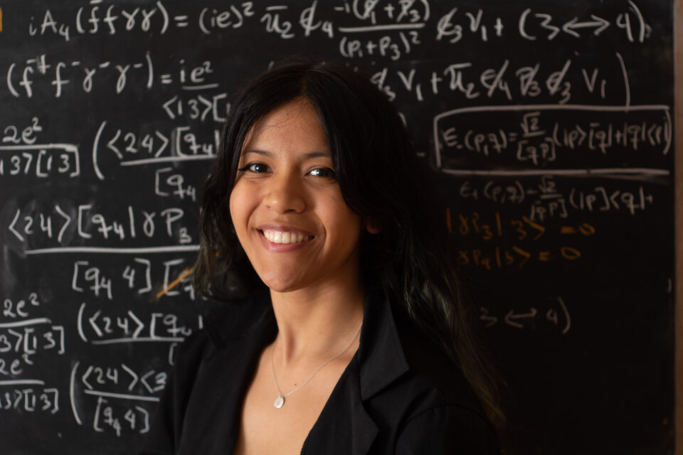 Nia Robles del Pino tiene 23 años y estudia Física y Matemática