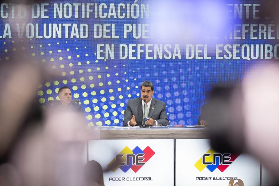 Nicolás Maduro quiere "recuperar" el Esequibo. (Fuente: EFE)