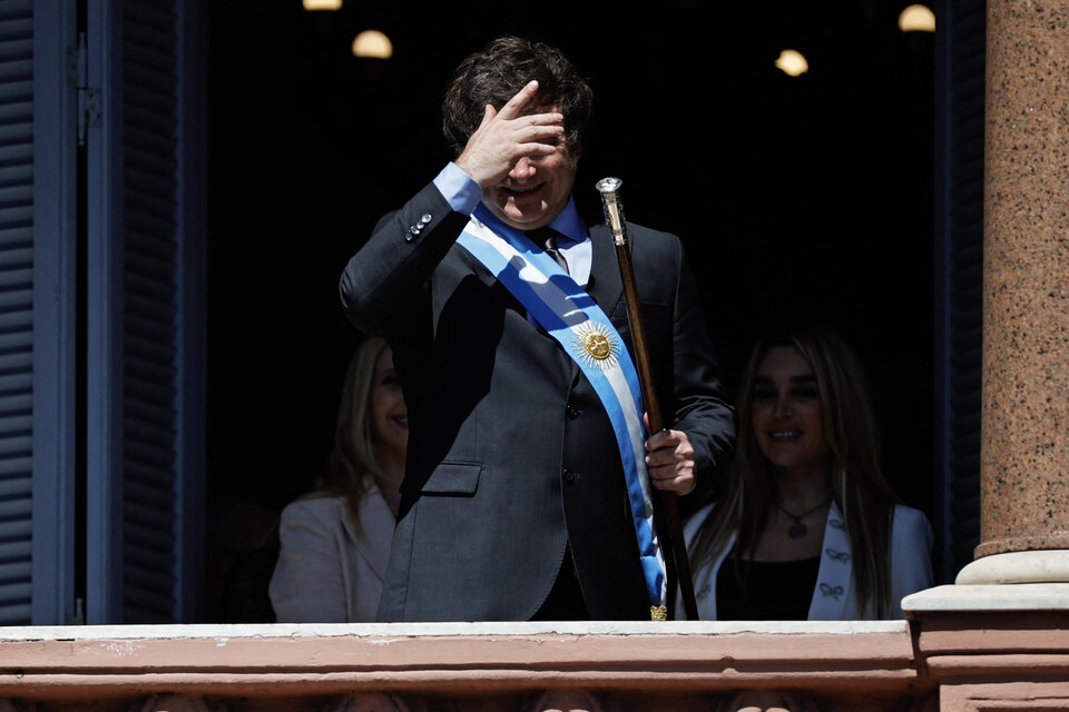El presidente Javier Milei firmó su primer Decreto de Necesidad y Urgencia (DNU) (Fuente: AFP)