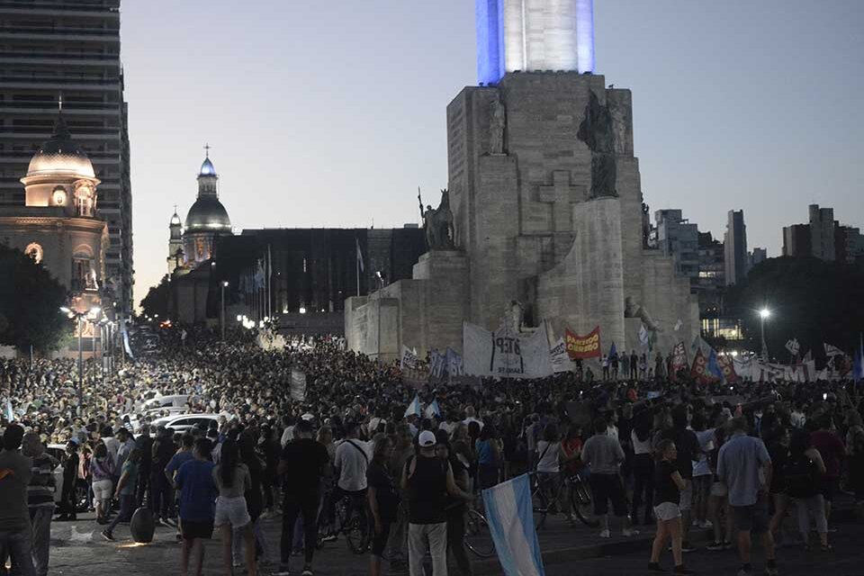 El Monumento a la Bandera, epicentro de otra histórica marcha. (Fuente: Sebastián Vargas)