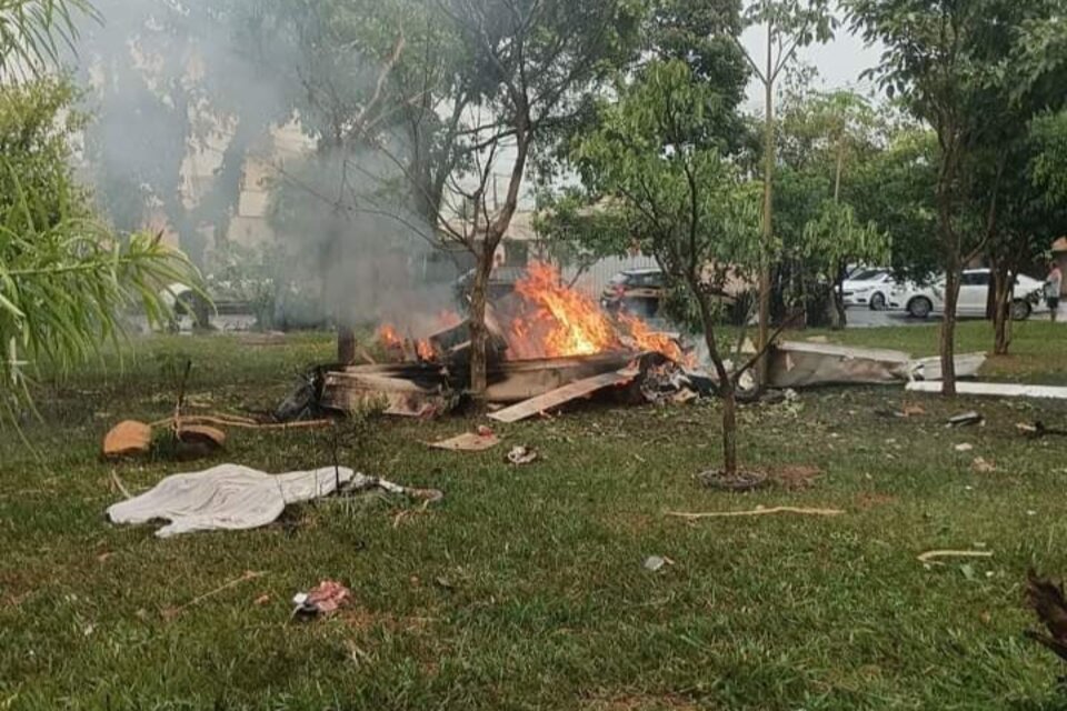 Cinco muertos, uno de ellos menor de edad, al caer una avioneta en Brasil. (Imagen: Redes sociales)