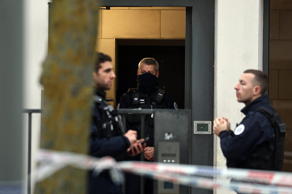 La policía encontró cinco cuerpos en un edificio de Meaux, cerca de París, (Fuente: EFE)