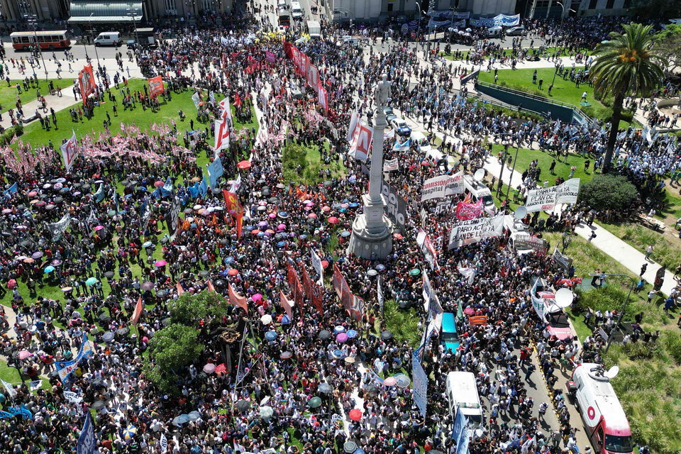 Una multitud se movilizó en la Ciudad Autónoma de Buenos Aires. (Fuente: AFP)