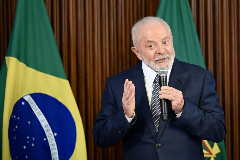 Lula sancionó con algunos vetos una ley que regula el uso de pesticidas (Fuente: AFP)