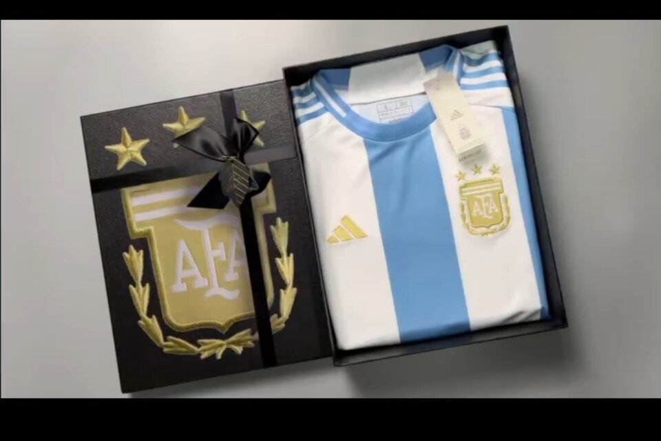 La nueva "pilcha" de la selección que se pondría Messi. Imagen: Captura D.A Sports - Camisas de time.