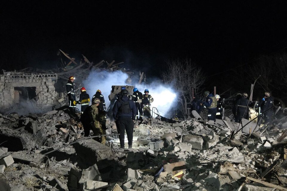 Al menos once personas murieron en un bombardeo ruso en el este de Ucrania