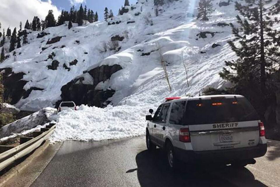 Un muerto tras una impactante avalancha de nieve en California