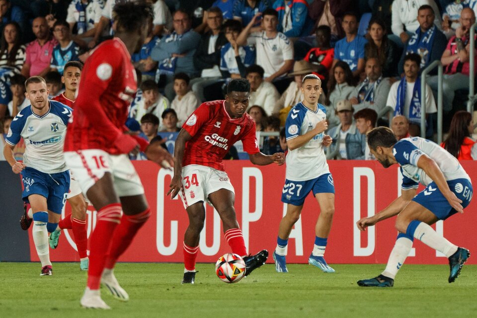Bassinga mostró su talento en su primer partido en Las Palmas (Fuente: EFE)