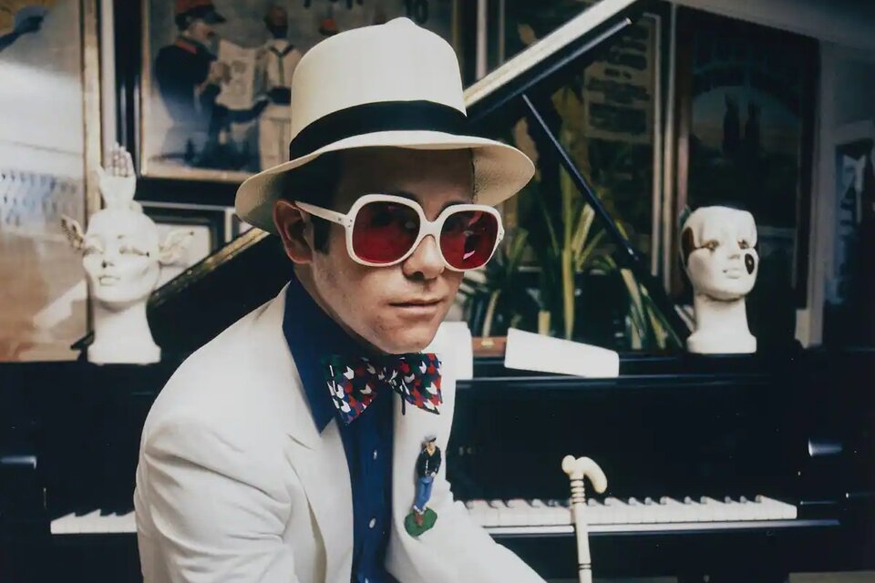 Los objetos de Elton John se exhiben en Nueva York desde el 9 de febrero.