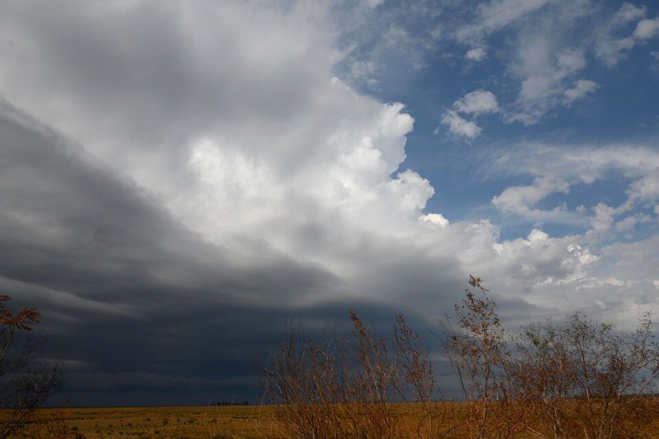 Alerta amarilla por tormentas en cinco provincias y por viento Zonda para Mendoza (Fuente: Télam)