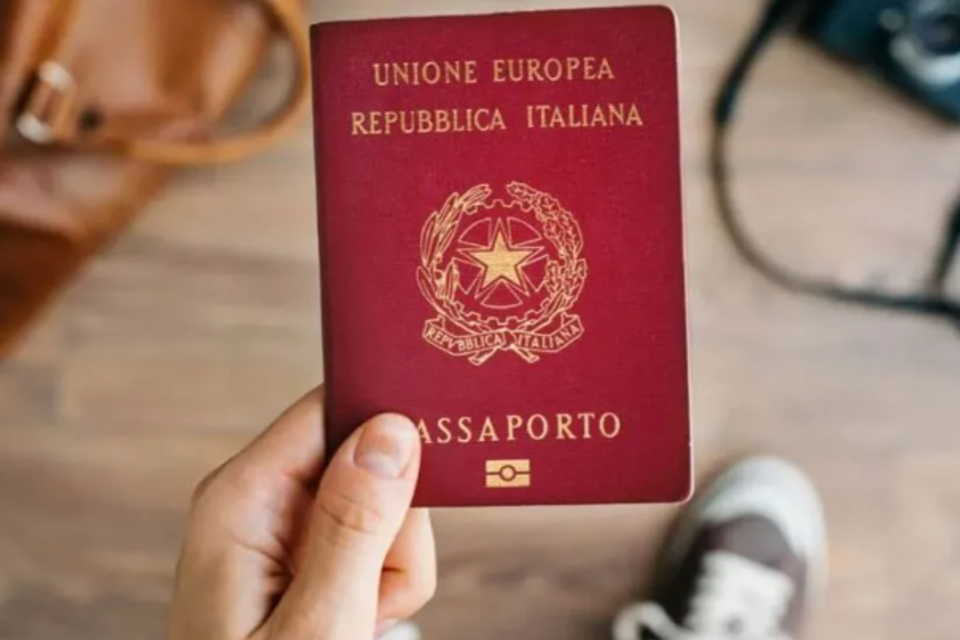La nueva medida rige para todas aquellas personas con ciudadanía italiana que residen fuera de Italia. Imagen: Freepik.