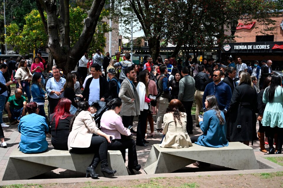 Evacuados por el sismo en Los Santos.
